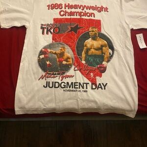 PacSun White Heavyweight Champion Graphic Tee